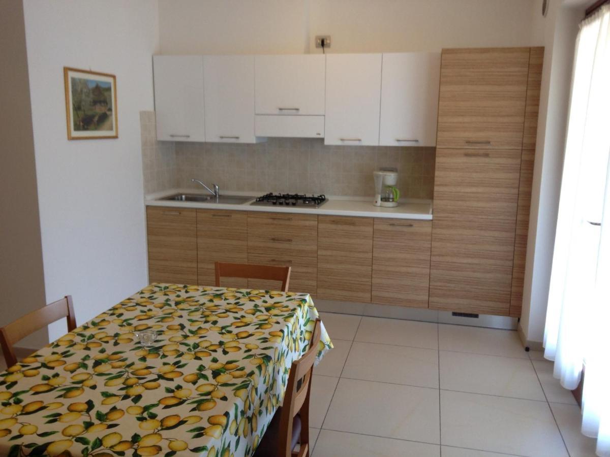 Residence Casa Maria Асенца ди Бренцоне Екстериор снимка