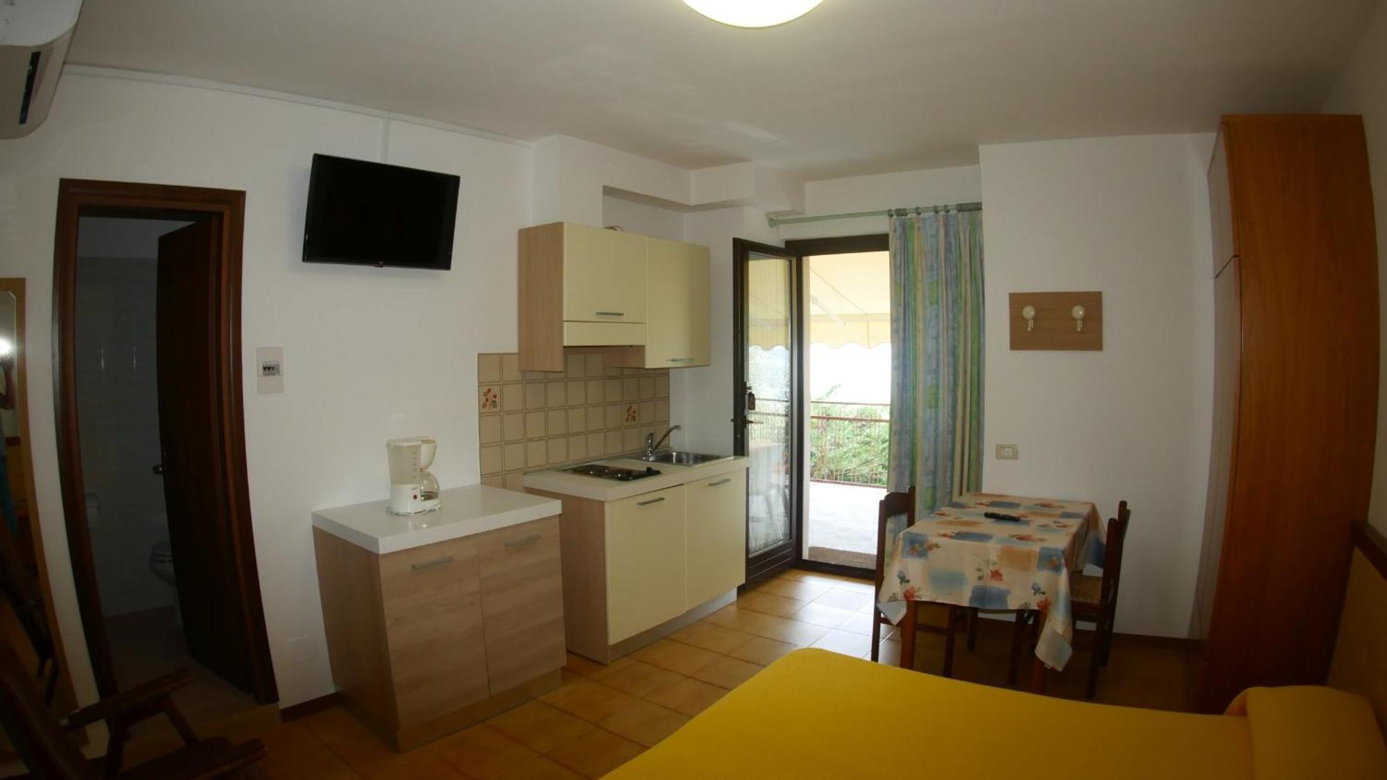Residence Casa Maria Асенца ди Бренцоне Екстериор снимка
