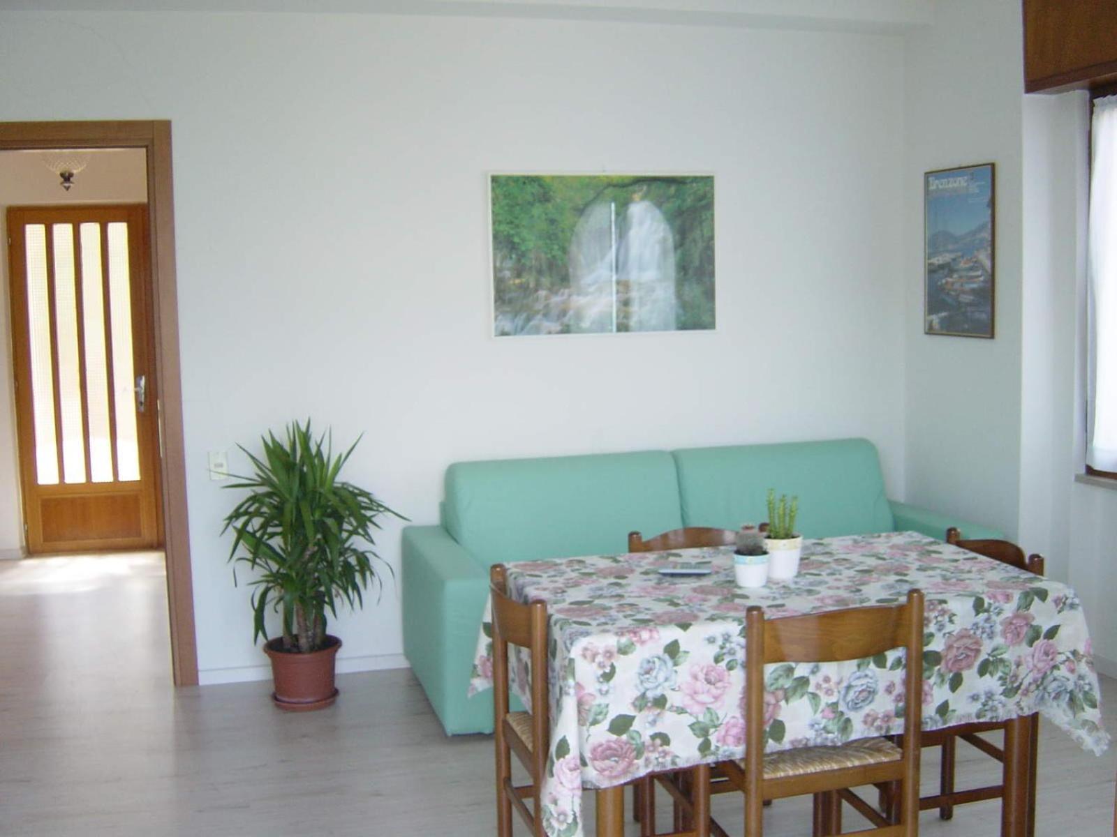 Residence Casa Maria Асенца ди Бренцоне Екстериор снимка