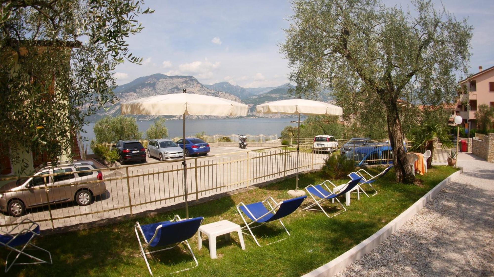 Residence Casa Maria Асенца ди Бренцоне Екстериор снимка