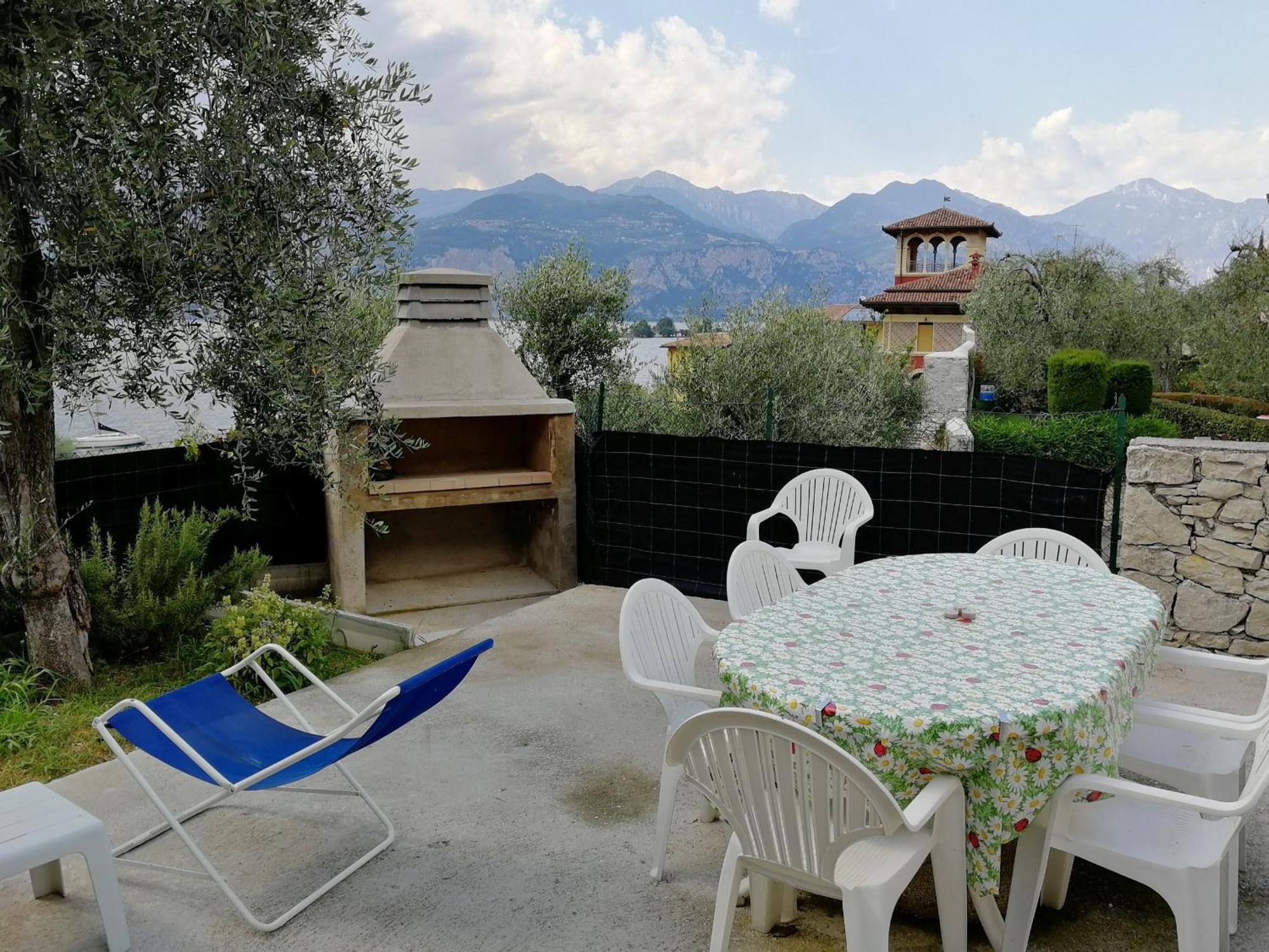 Residence Casa Maria Асенца ди Бренцоне Екстериор снимка